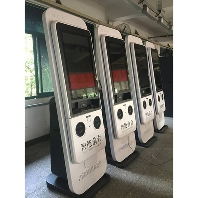 De Controle van Self Service Kiosk van de 27 Duimstudent in de Automaat van de HotelPonsmachine